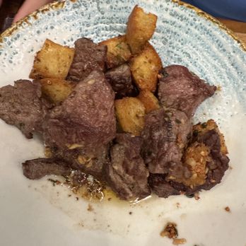 The Farmhouse Tuscan - Garlic Steak Bites - Tuscan Near Me - Alexandria, Virginia