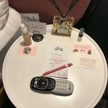RSVP Hotel - Welcoming details in the suite - Hotels Near Me - Bozeman, Montana