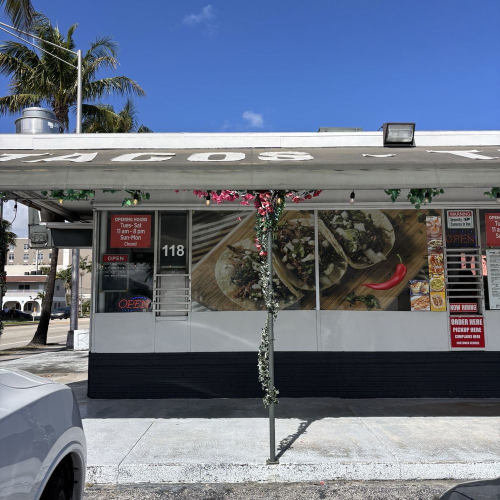 Guacamole Station - Tacos Near Me - Dania Beach, Florida Guacamole Station - Tacos Near Me - Dania Beach, Florida
