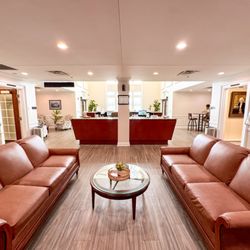 Augusta Aviation - Many comfortable seating options available!