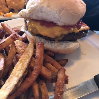 Stella - 1006 Melrose Burger - New American Near Me - Iowa City, Iowa Stella - 1006 Melrose Burger - New American Near Me - Iowa City, Iowa