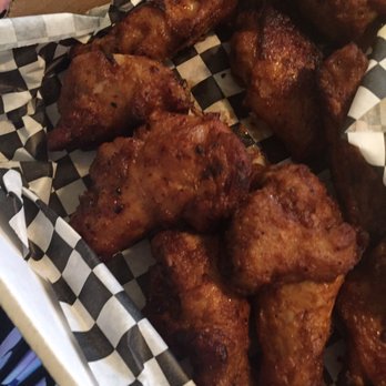 Pizza Twist - Chicken wings - Pizza Near Me - Fresno, California