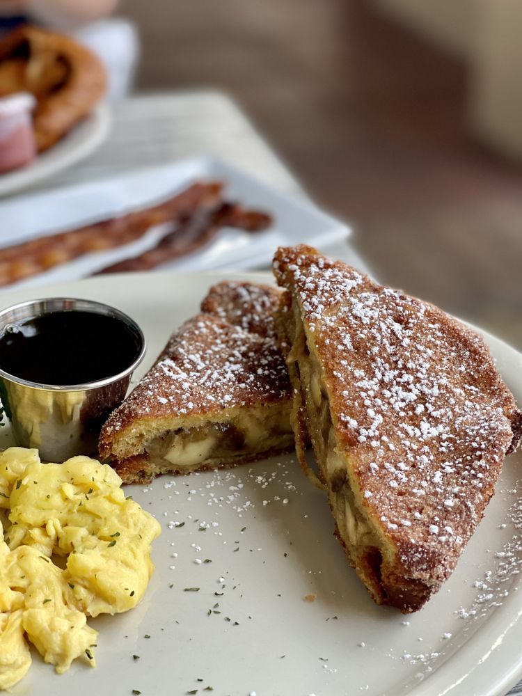 EJ's Bayfront Cafe - Naples