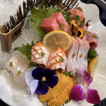 Kaiki Sushi - Sushi Bars Near Me - Van Nuys, California