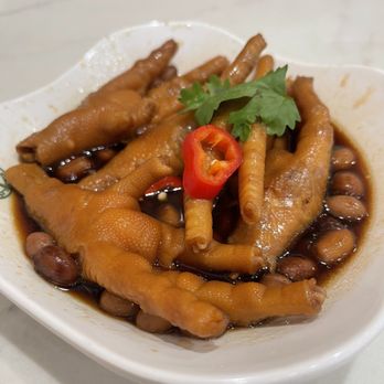 Tim Ho Wan - S8. Braised Chicken Feet with Abalone Sauce Peanut - Dim Sum Near Me - Irvine, California Tim Ho Wan - S8. Braised Chicken Feet with Abalone Sauce Peanut - Dim Sum Near Me - Irvine, California