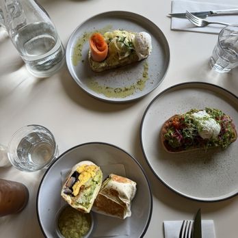 Two Hands - Breakfast & Brunch Near Me - Franklin, Tennessee