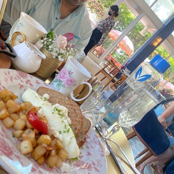 Little Hen - Breakfast & Brunch Near Me - Miami, Florida