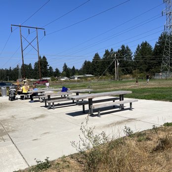 Cross Park - Picnic tables - Parks Near Me - Tacoma, Washington
