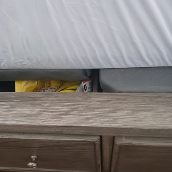 Value City Furniture - Bunkie boards are not even length. Top of mattress is even with them. This is "how is supposed to be"according to install guy. - Mattresses Near Me - Monroeville, Pennsylvania