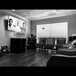White Oaks Dental - Waiting area