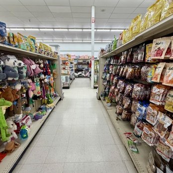 Gabe's - Pet supplies - Women's Clothing Near Me - Belle Vernon, Pennsylvania