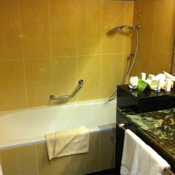 L'Hôtel du Collectionneur - Jr Suite Bath - Hotels Near Me - Paris, 75 L'Hôtel du Collectionneur - Jr Suite Bath - Hotels Near Me - Paris, 75