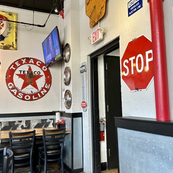 Albert G's Bar-B-Q - Nostalgic decor - Barbeque Near Me - Tulsa, Oklahoma