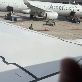American Airlines - Airlines Near Me - Santa Ana, California