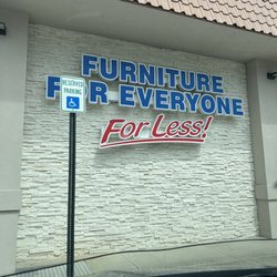 Hank's Fine Furniture - Front of store