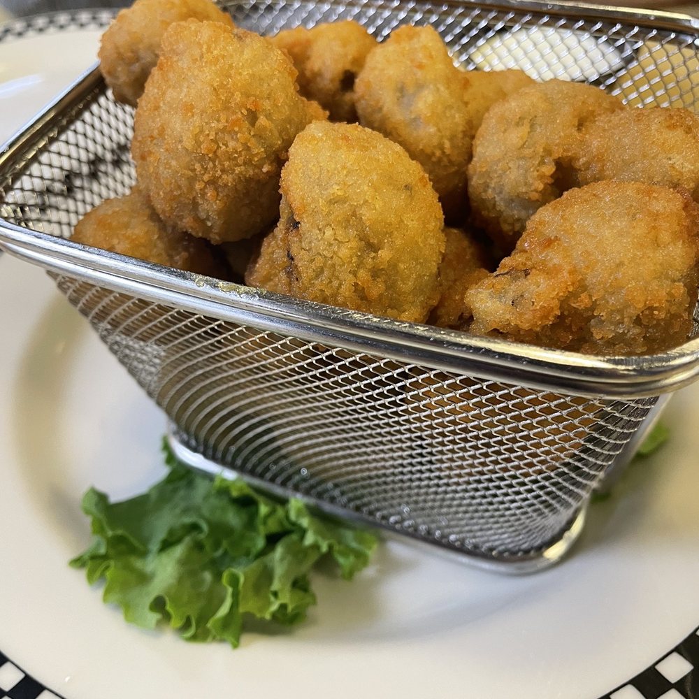 Hwy 66 Diner - Fried mushrooms not that good - American Near Me - Catoosa, Oklahoma