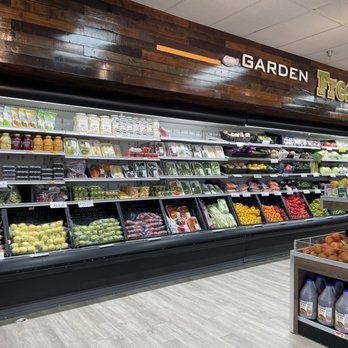 Somosfresh Market - a display of fruits and vegetables - Grocery Near Me - St. Cloud, Florida