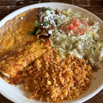 Guadalajara Mexican Restaurant - 3 enchiladas - Mexican Near Me - Wheatland, Wyoming