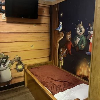 Great Wolf Lodge - Kids cabin suite - Resorts Near Me - Williamsburg, Virginia