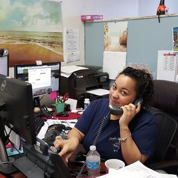 People's Auto Glass - Ysa - Director of 1st impressions :) - Windshield Installation & Repair Near Me - Ocala, Florida People's Auto Glass - Ysa - Director of 1st impressions :) - Windshield Installation & Repair Near Me - Ocala, Florida