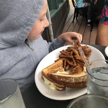 Saluti - Grilled cheese - Italian Near Me - Lake George, New York Saluti - Grilled cheese - Italian Near Me - Lake George, New York