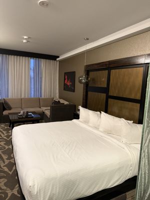 Metropolitan at The 9, Autograph Collection by null