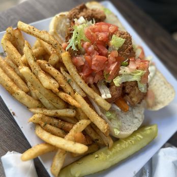 Golden Rule Seafood - Shrimp & Oyster Po Boy - Seafood Markets Near Me - Miami, Florida