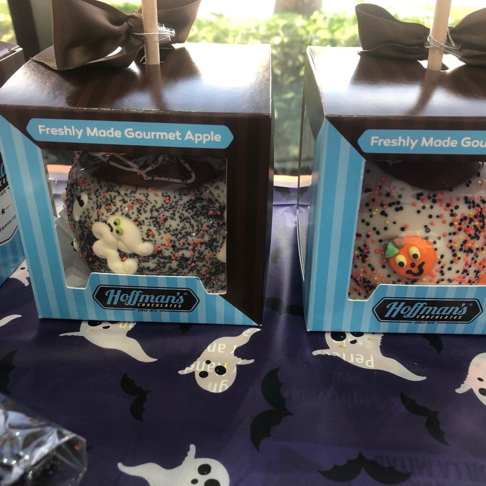 Hoffman's Chocolates - Candy apples done for the holiday. - Ice Cream & Frozen Yogurt Near Me - Fort Lauderdale, Florida Hoffman's Chocolates - Candy apples done for the holiday. - Ice Cream & Frozen Yogurt Near Me - Fort Lauderdale, Florida