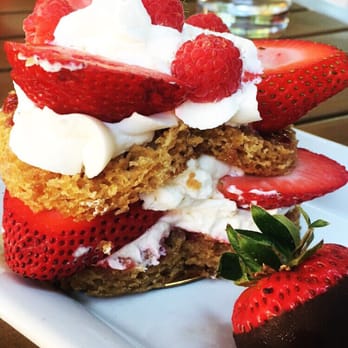 Farmer's Table - Strawberry Shortcake - Desserts Near Me - Boca Raton, Florida