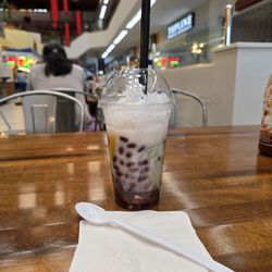 Little Saigon - Westminster Tet Parade - This drink looks NOTHING LIKE THE PHOTO!