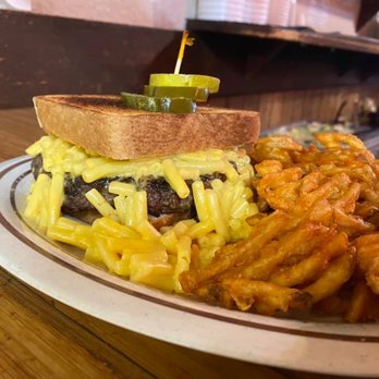 Gasthaus - Patty Mac!! For All The Mac & Cheese Lovers!! - American Near Me - Cherokee, Iowa Gasthaus - Patty Mac!! For All The Mac & Cheese Lovers!! - American Near Me - Cherokee, Iowa