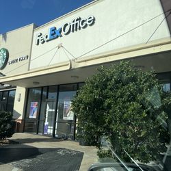 FedEx Office Print & Ship Center - FedEx Office located at 1420 Gulfgate Center Mall in Houston.