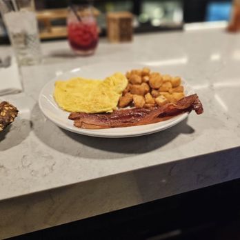 360 brunch house - Eggs, bacon, and potatoes. - Breakfast & Brunch Near Me - Dallas, Texas 360 brunch house - Eggs, bacon, and potatoes. - Breakfast & Brunch Near Me - Dallas, Texas
