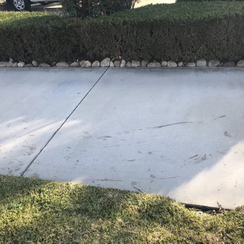 3D Tree Services, Inc. - Tree Sap stains left by their workers on my driveway. - Tree Services Near Me 3D Tree Services, Inc. - Tree Sap stains left by their workers on my driveway. - Tree Services Near Me