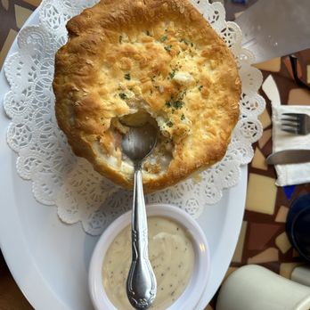 Three Bear's Cafe - Breakfast & Brunch Near Me - Heber-Overgaard, Arizona