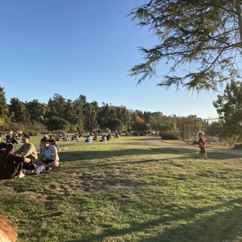 Silver Lake Meadow - Parks Near Me - Los Angeles, California Silver Lake Meadow - Parks Near Me - Los Angeles, California