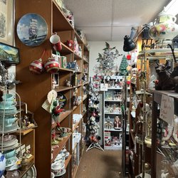 Narrow passageways but lots of treasures