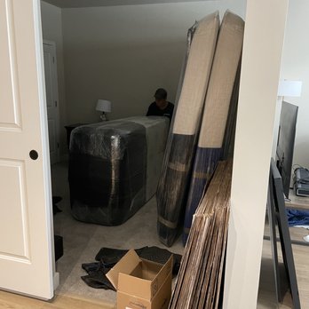 Express Moving & Storage - Wrapping furniture - Movers Near Me - Alexandria, Virginia Express Moving & Storage - Wrapping furniture - Movers Near Me - Alexandria, Virginia