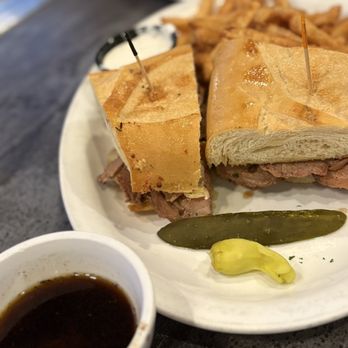 Merchant & Main Grill & Bar - French Onion Tri Tip Dip - Bars Near Me - Vacaville, California Merchant & Main Grill & Bar - French Onion Tri Tip Dip - Bars Near Me - Vacaville, California