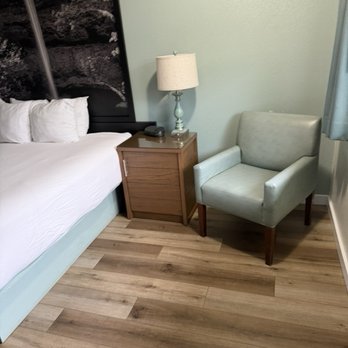 Super 8 by Wyndham - Hotels Near Me - Florence, Oregon