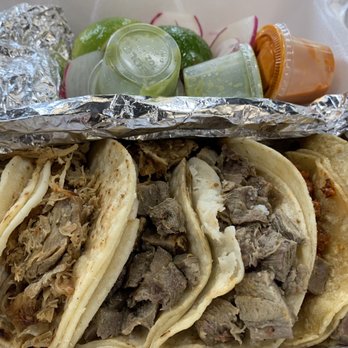 La Salsa Verde - Tacos.. el pastor, carnitas, and lengua - Tacos Near Me - Dallas, Texas