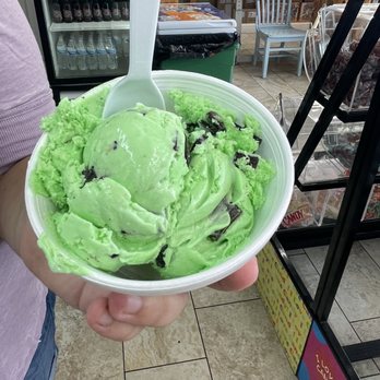 Mitchells Ice Cream - Chocolate chip mint - Ice Cream & Frozen Yogurt Near Me - Surfside Beach, South Carolina Mitchells Ice Cream - Chocolate chip mint - Ice Cream & Frozen Yogurt Near Me - Surfside Beach, South Carolina