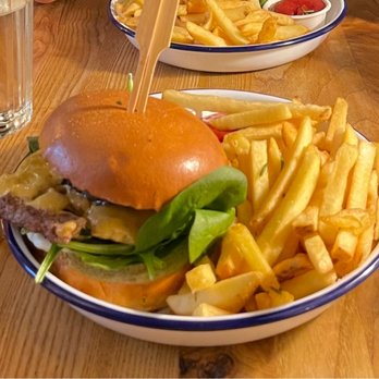Otto's Burger Schanze - Truffle burger with Maracujaschorle (German drink and very delicious) - Burgers Near Me - Hamburg, HH Otto's Burger Schanze - Truffle burger with Maracujaschorle (German drink and very delicious) - Burgers Near Me - Hamburg, HH