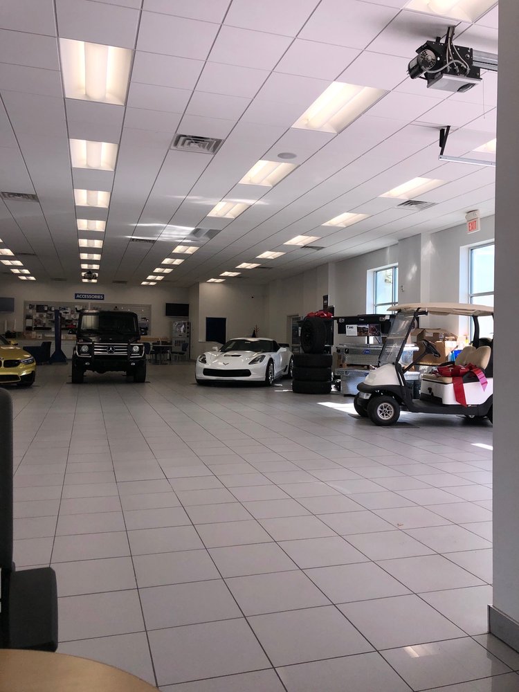 UNIVERSAL CHEVROLET COMPANY Updated August 2024 10 Photos & 18