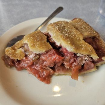 66 Diner - Strawberry Rhubarb Pie - Diners Near Me - Albuquerque, New Mexico