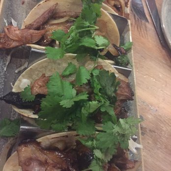 Moku Kitchen - Cocktail Bars Near Me - Honolulu, Hawaii