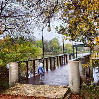 Mills Pond - Parks Near Me - Austin, Texas