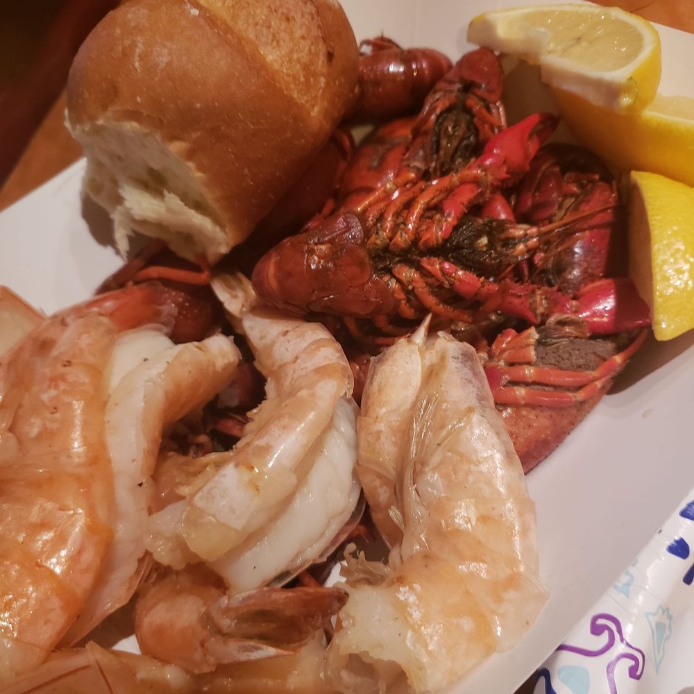 High Point Grill - Shrimp and crawfish - Sandwiches Near Me - Albuquerque, New Mexico
