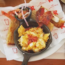 La Resistencia - Huevos revueltos con tocino.