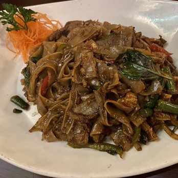 Siam Thai Restaurant - Druken Noodles Dinner - Thai Near Me - Decatur, Georgia Siam Thai Restaurant - Druken Noodles Dinner - Thai Near Me - Decatur, Georgia